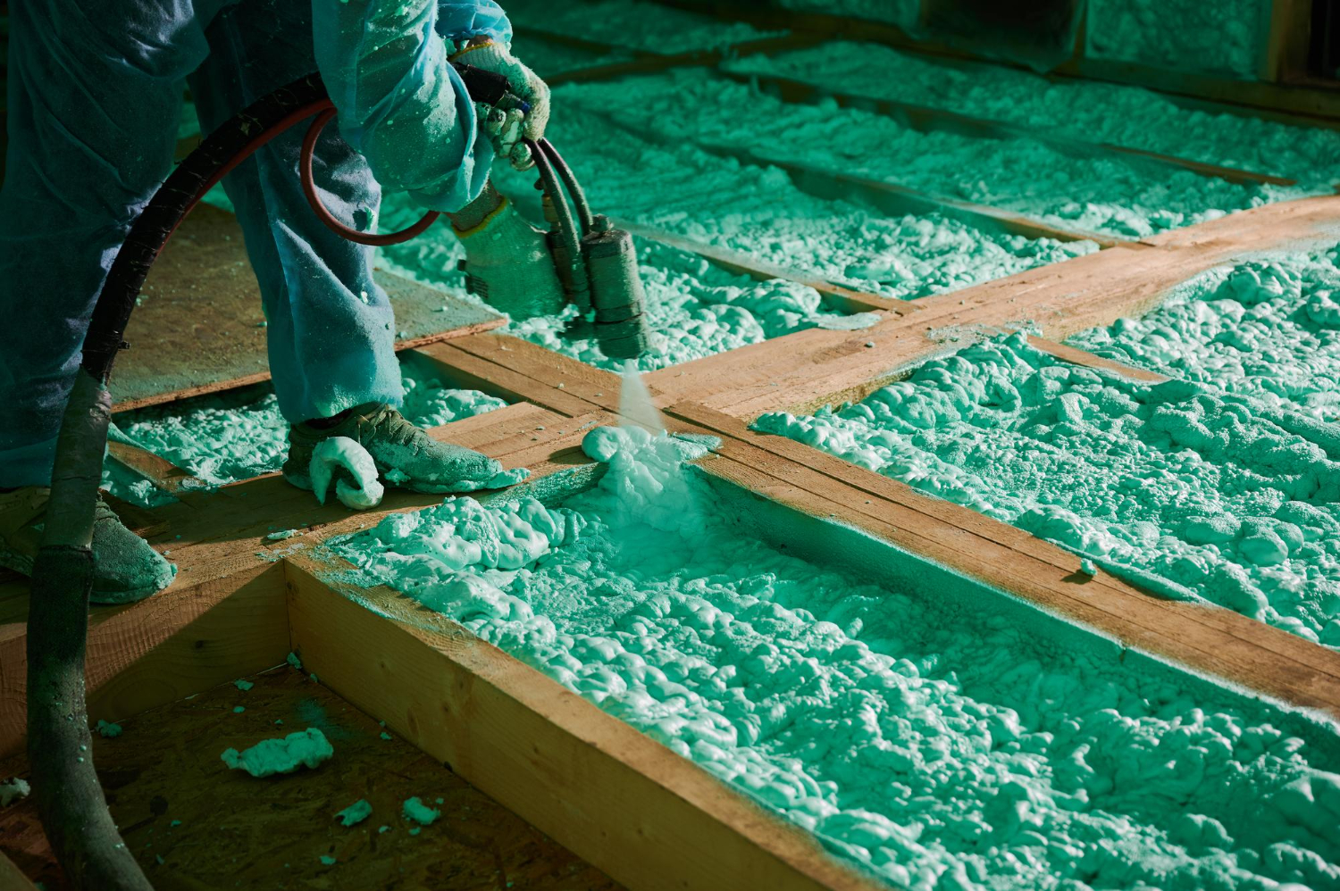 When to Choose Soundproofing Spray Foam for Home Theaters